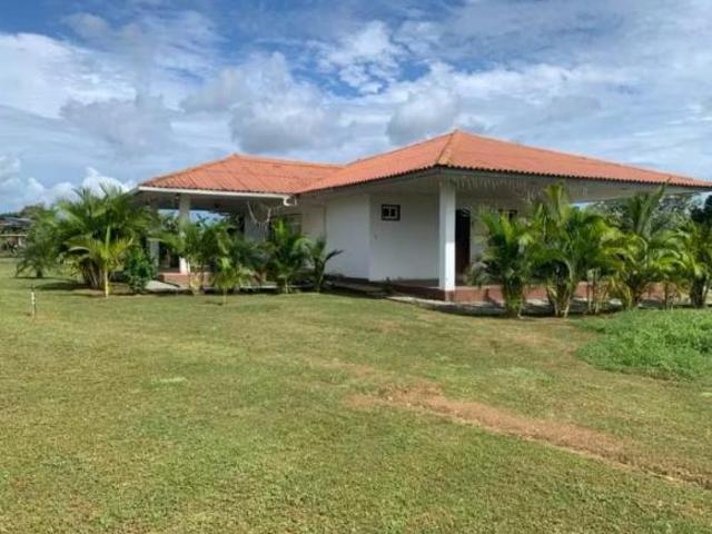 CASA AMOBLADA EN VENTA LA CANDELARIA PESÉ