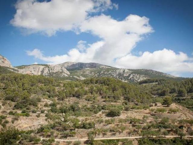 Casa en alquiler en Alcoleja