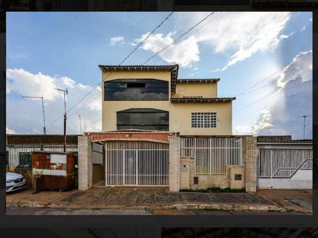 Casa venda em Região Geográfica Imediata do Distrito Federal, Região Integrada de Desenvolvimento do Distrito Federal e Entorno