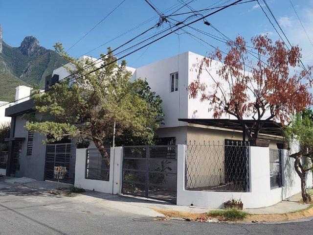 Casa en renta en Contry San Juanito, Monterrey