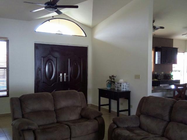 Casa amueblada en residencial los molinos boquete