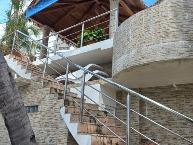 CASA AMUEBLADA EN VENTA, PENINSULA DE SANTIAGO, MANZANILLO, COLIMA