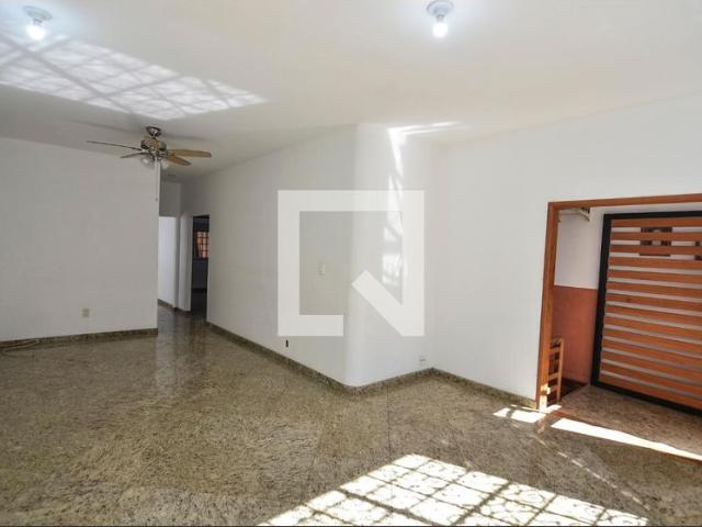 Casa aluguel em Região Geográfica Imediata do Rio de Janeiro, Região Metropolitana do Rio de Janeiro