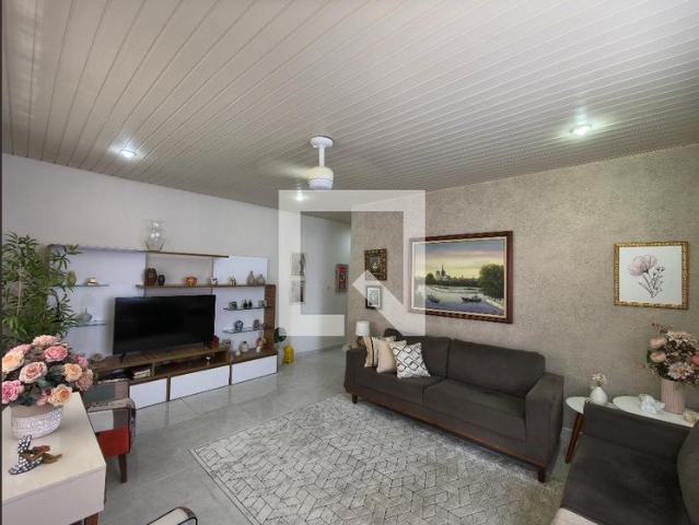 Casa aluguel em Região Geográfica Imediata do Rio de Janeiro, Região Metropolitana do Rio de Janeiro