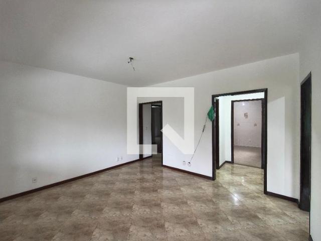 Casa aluguel em Região Geográfica Imediata do Rio de Janeiro, Região Metropolitana do Rio de Janeiro