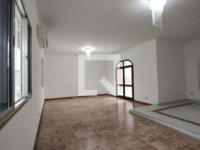 Casa aluguel em Região Geográfica Imediata do Rio de Janeiro, Região Metropolitana do Rio de Janeiro