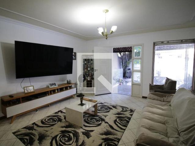 Casa aluguel em Região Geográfica Imediata do Rio de Janeiro, Região Metropolitana do Rio de Janeiro