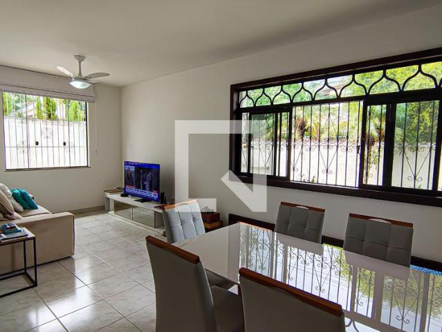 Casa aluguel em Região Geográfica Imediata do Rio de Janeiro, Região Metropolitana do Rio de Janeiro