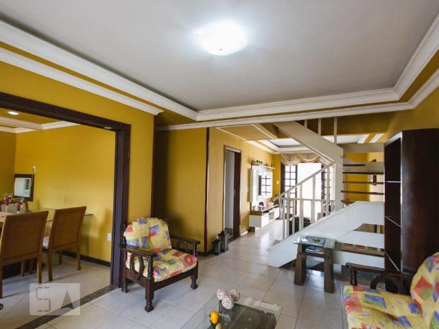 Casa aluguel em Região Geográfica Imediata do Rio de Janeiro, Região Metropolitana do Rio de Janeiro