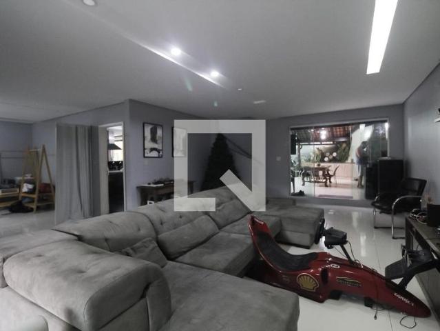 Casa aluguel em Região Geográfica Imediata do Rio de Janeiro, Região Metropolitana do Rio de Janeiro