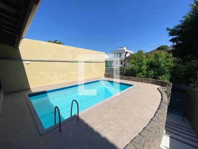 Casa aluguel em Região Geográfica Imediata do Rio de Janeiro, Região Metropolitana do Rio de Janeiro
