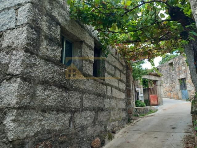 Casa venda em Souto de Baixo, Monção