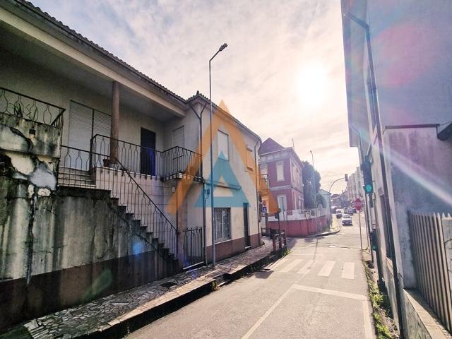 Casa venda em Escapães, Escapães