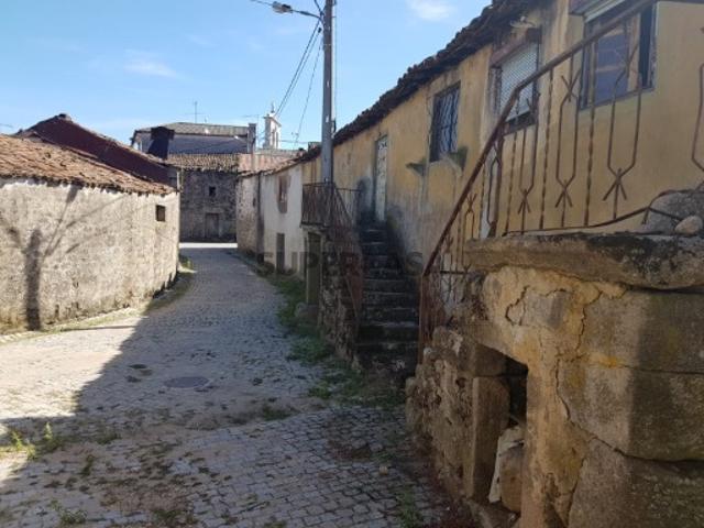 Casa venda em Leomil, Viseu