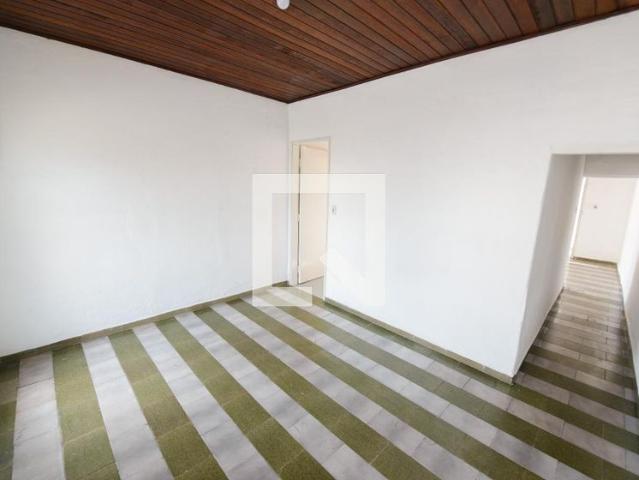 Casa aluguel em Região Imediata de Taubaté-Pindamonhangaba, Região Metropolitana do Vale do Paraíba e Litoral Norte