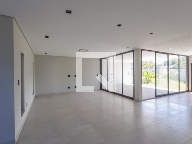 Casa aluguel em Região Imediata de Taubaté-Pindamonhangaba, Região Metropolitana do Vale do Paraíba e Litoral Norte