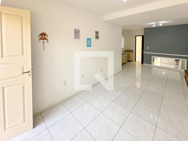 Casa aluguel em Região Geográfica Imediata de Florianópolis, São José