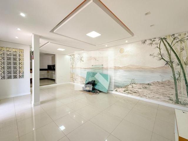 Casa aluguel em Região Geográfica Imediata de Florianópolis, São José