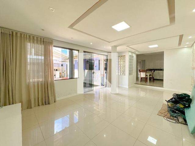 Casa aluguel em Região Geográfica Imediata de Florianópolis, São José