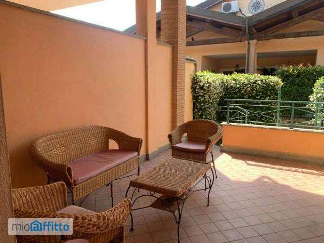 Villa Indipendente in affitto a Stagni di Ostia, Roma Capitale