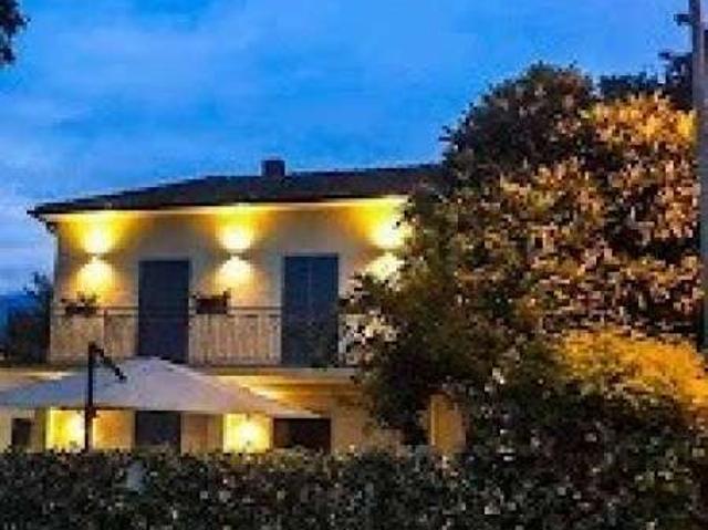 Villa Indipendente in affitto a Alvito, Lazio