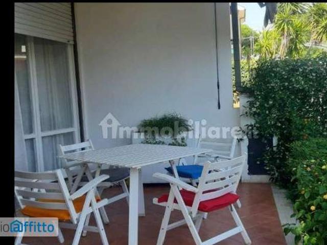 Villa Indipendente in affitto a Marina di Tor San Lorenzo Sud, Roma Capitale