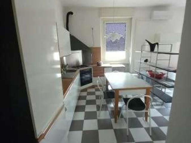 Villa Indipendente in affitto a Milano