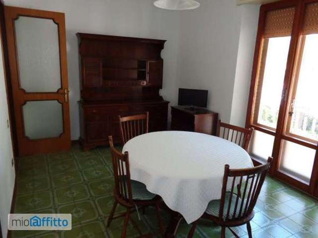 Villa Indipendente in affitto a Chiesanuova, Marche