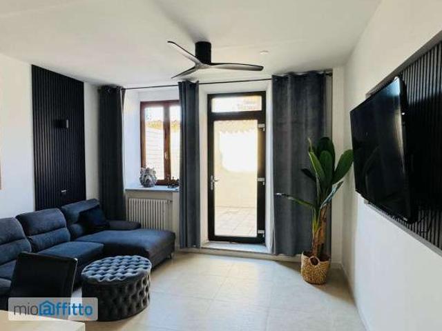 Villa Indipendente in affitto a Piemonte, Novara