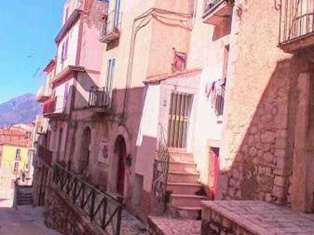 Villa Indipendente in affitto a Guardia Sanframondi, Campania