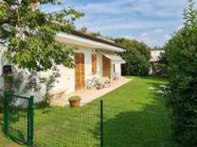 Villa Indipendente in affitto a Lazise, Verona