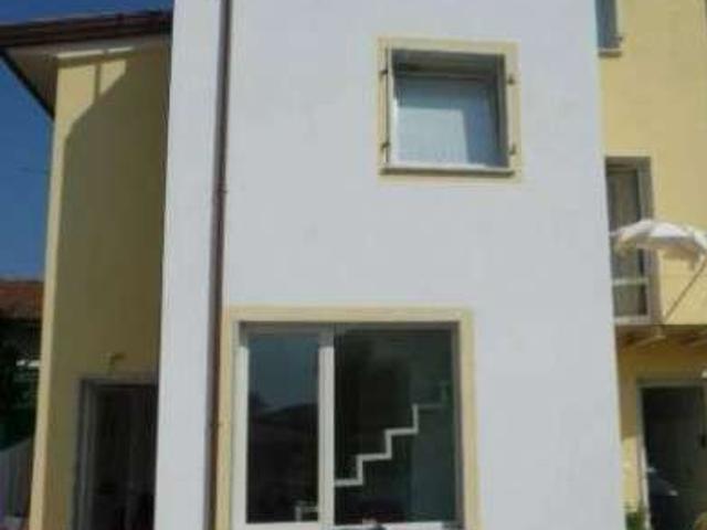 Villa Indipendente in affitto a San Leonardo, Marina Di Massa