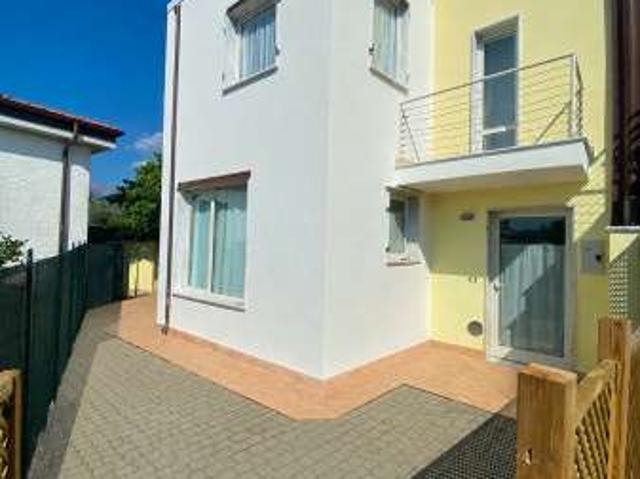 Villa Indipendente in affitto a San Leonardo, Marina Di Massa
