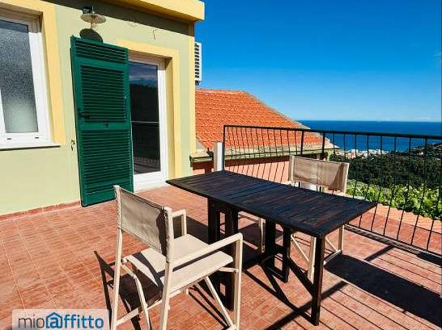 Villa Indipendente in affitto a Moglio, Alassio
