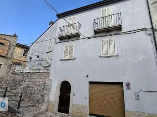 Villa Indipendente in affitto a Riccia, Molise