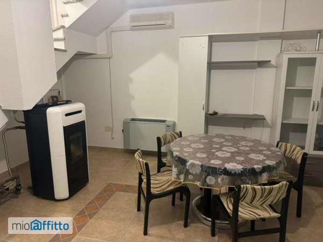 Villa Indipendente in affitto a San Pantaleo, Sardigna/Sardegna