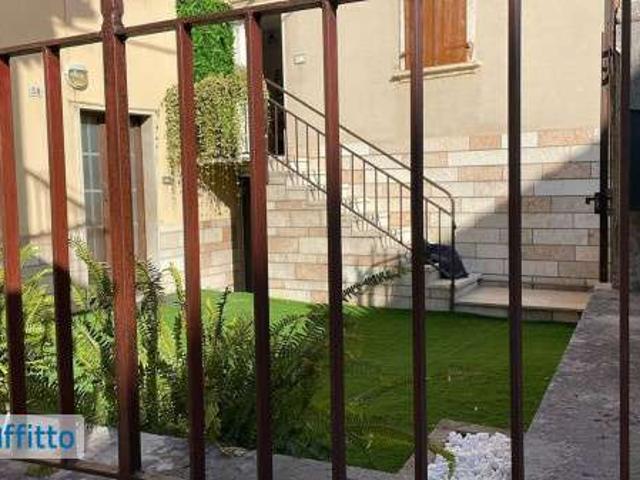 Villa Indipendente in affitto a Domegliara, Sant'ambrogio Di