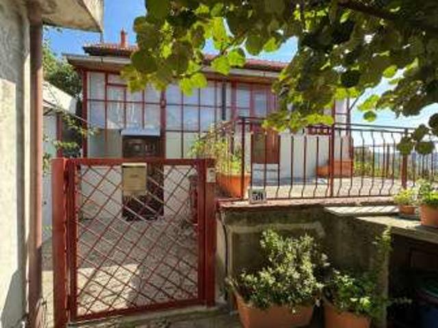 Villa Indipendente in affitto a Lissago, Varese