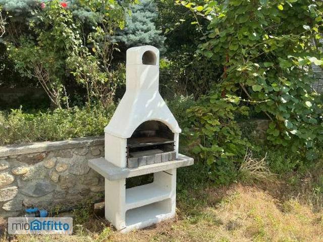 Villa Indipendente in affitto a Quart, Aosta