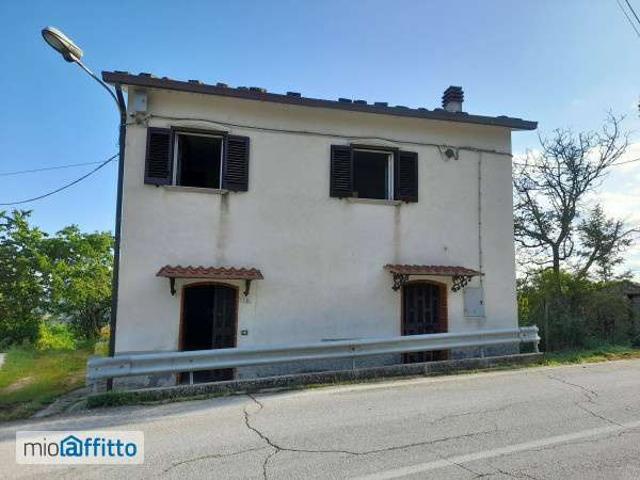 Villa Indipendente in affitto a Frosolone, Molise