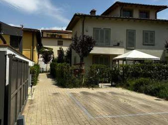 Villa Indipendente in affitto a Quartiere 3, Firenze