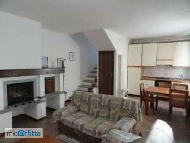Villa Indipendente in affitto a Lanzo d'Intelvi, Como