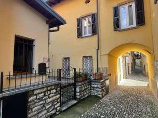 Villa Indipendente in affitto a Tremezzina, Lombardia