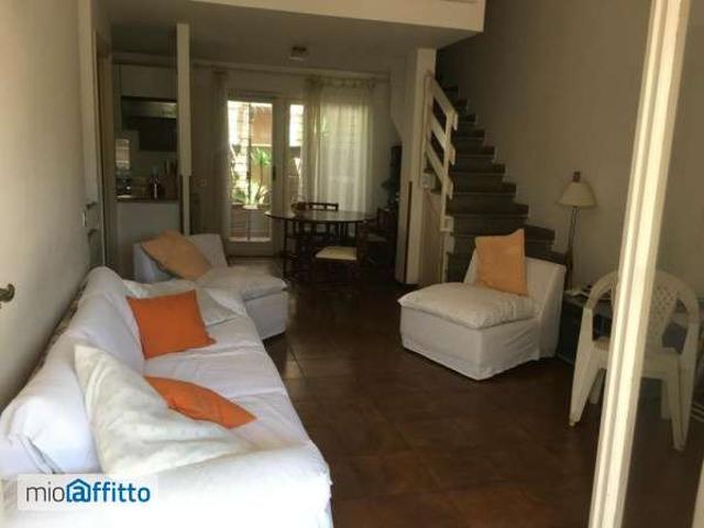 Villa Indipendente in affitto a Marina di San Nicola, Roma Capitale