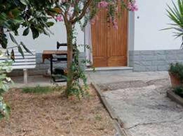 Villa Indipendente in affitto a San Donnino, Campi Bisenzio