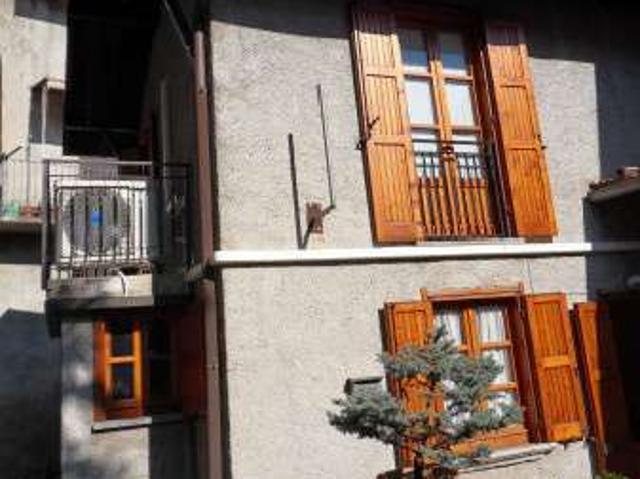 Villa Indipendente in affitto a Oliveto Lario, Lombardia