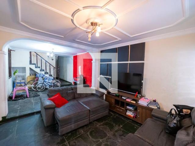 Casa aluguel em Parque das Paineiras, São Paulo