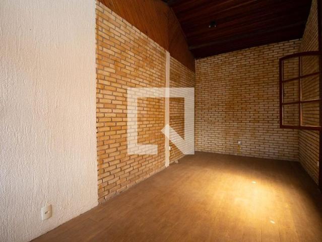 Casa aluguel em Região Geográfica Imediata do Distrito Federal, Região Integrada de Desenvolvimento do Distrito Federal e Entorno