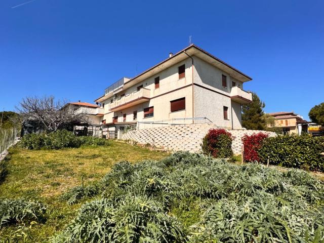 Villa Indipendente in vendita a Marche, Fermo