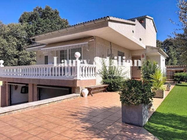 Casa en venta en Alt Empordà, Catalunya